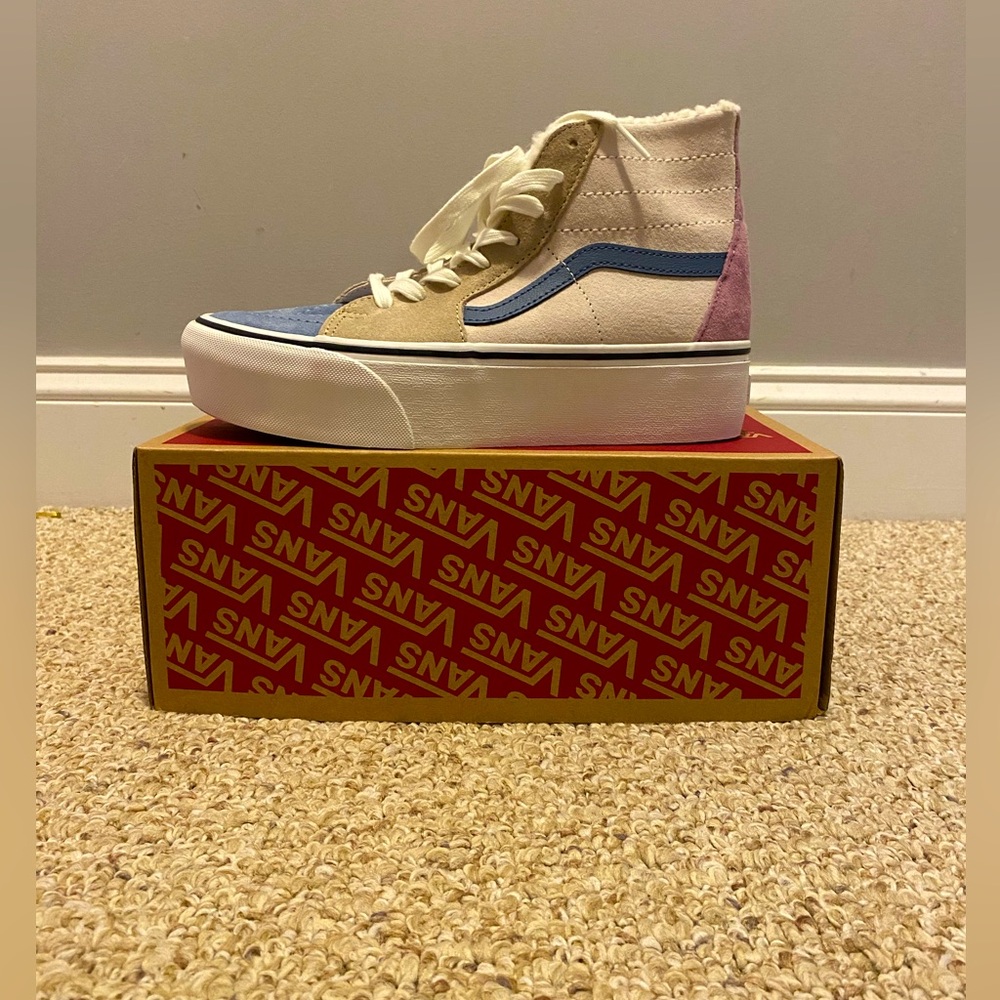 Sk8-hi Tapered Fuzzy High Top Vans